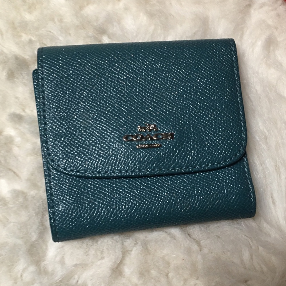 Like New! Coach Glitter Iridescent Bluish Green snap Compact Wallet